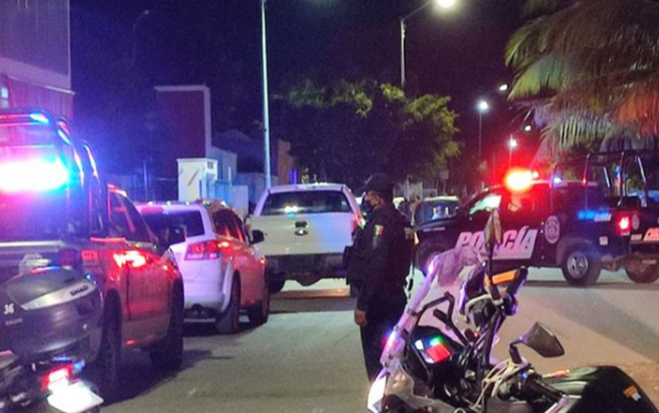 En varios puntos de Puerto Aventuras se observa intensa movilización de la FGE