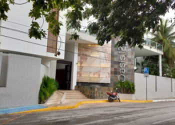 Asesinan a pareja extranjera en el interior de una habitación del Hotel Oasis 12 en Playa del Carmen