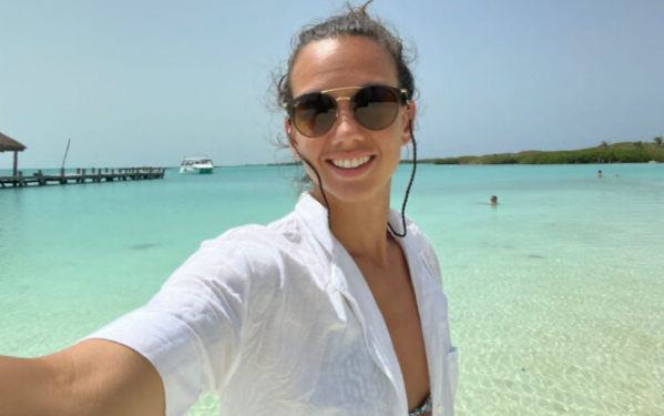 Captan de vacaciones en Cancún a la portera chilena Christiane Endler