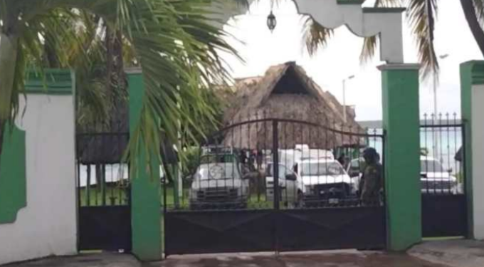 Hombre muere ahogado mientras nadaba en la laguna de Bacalar