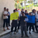 Trabajadores se manifiestan afuera del hotel Aloft Tulum exigiendo pago puntual