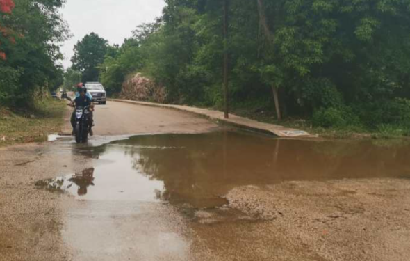 Exigen la reparación de las calles centrales en José María Morelos