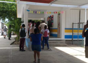 Encuentran amenaza en el baño de una escuela de Isla Mujeres