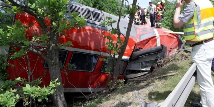 Al menos cuatro personas murieron en un accidente de tren en Alemania