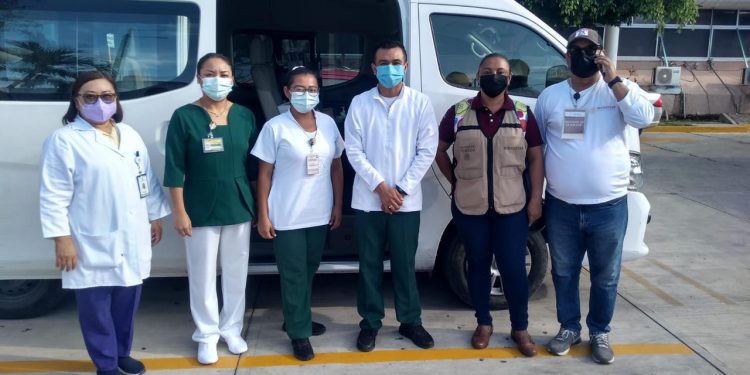 Continúa IMSS Quintana Roo llevando vacunas Covid-19 a pacientes en sus domicilios