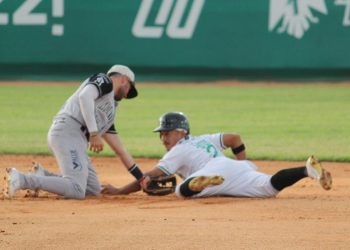 Tigres empareja la serie con joya monticular de Terance Marin