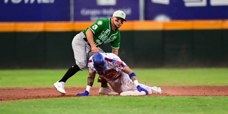 Acereros empata serie con gran trabajo de Buddy Baumann