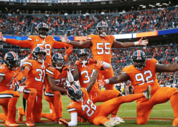 Los Walton comprarán a los Broncos de Denver