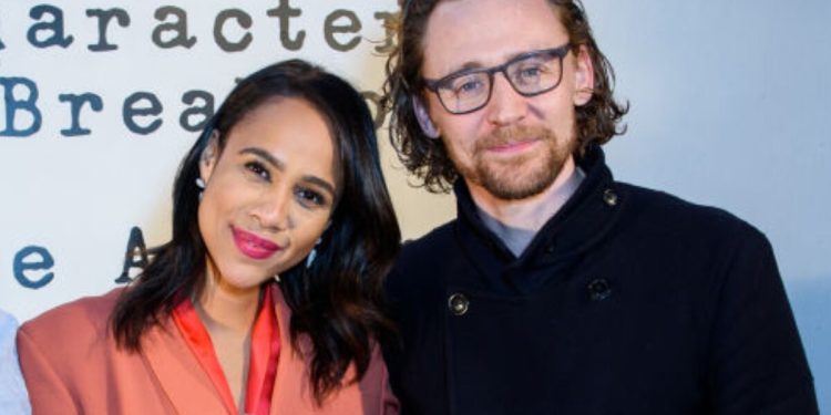 Tom Hiddleston y su esposa Zawe Ashton esperan a su primer hijo