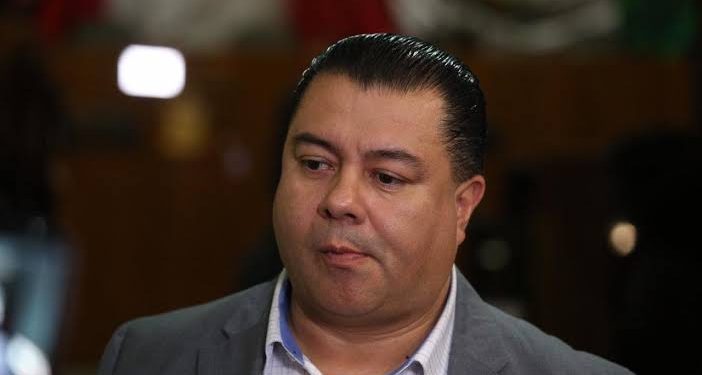 Aseguran al diputado Ramiro Roberto González Gutiérrez y a su escolta por portación de armas sin documentación