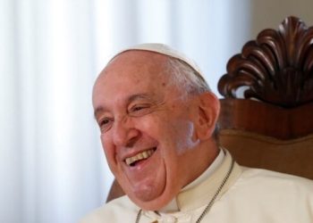 Desmiente el papa Francisco rumores sobre renunciar a su cargo
