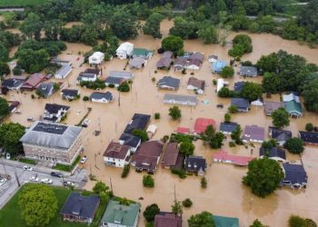 Aumenta a 26 fallecidos por inundación en Kentucky, EU; se sigue la búsqueda de personas desaparecidas