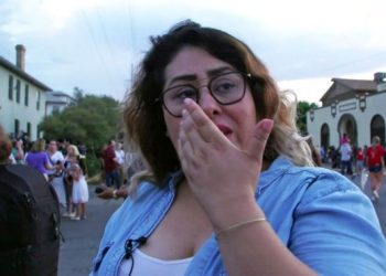 Familiares víctimas del suceso en Uvalde quedan indignados tras vídeo que revela dónde agentes enfrentan al agresor