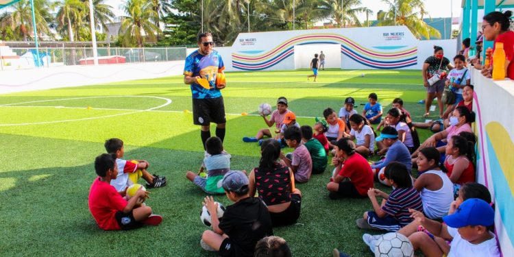 Impulsan la activación física en la niñez a través de la Escuelita Deportiva Municipal de Isla Mujeres