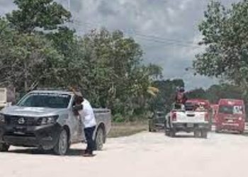 Entre vecinos y familiares continúan con la búsqueda de la niña desaparecida en la zona continental de Isla Mujeres