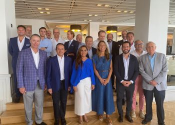 Mara Lezama y Carlos Joaquín se reúnen en España con inversionistas hoteleros