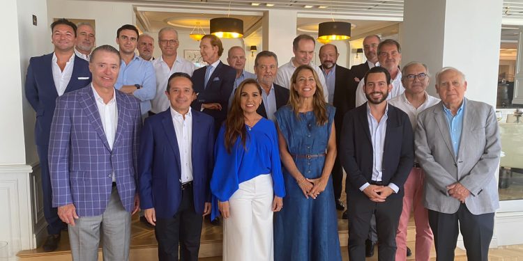 Mara Lezama y Carlos Joaquín se reúnen en España con inversionistas hoteleros