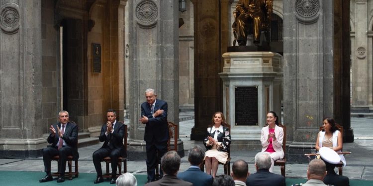 Presidente de la República reinaugura Recinto de Homenaje a Don Benito Juárez