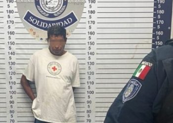 Detienen a sujeto por llevar droga en transporte público en Playa del Carmen