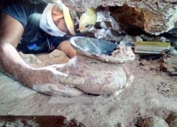 INAH registra el hallazgo de una vasija maya de al menos 2 mil años