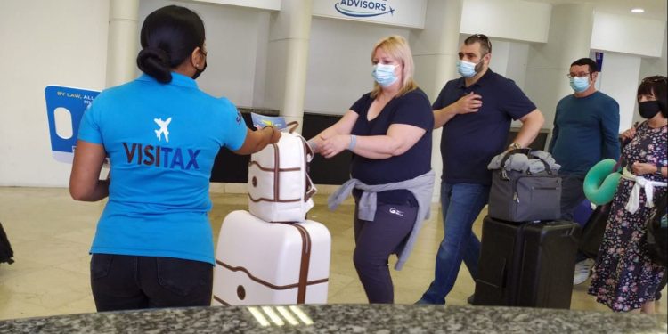 El SATQ brinda facilidades a los visitantes extranjeros para el pago del VISITAX