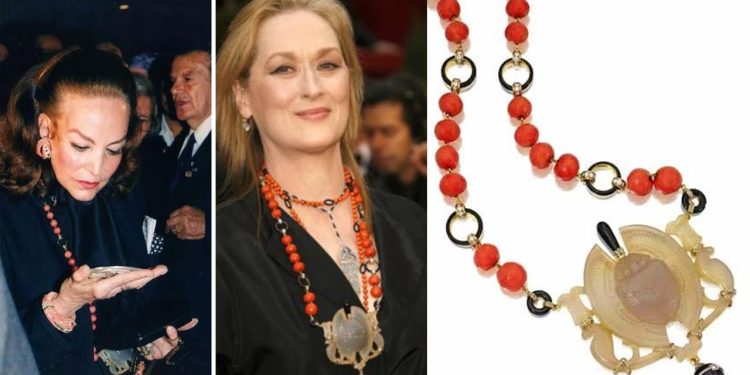Meryl Streep y María Félix unidas por el icónico collar de escarabajo