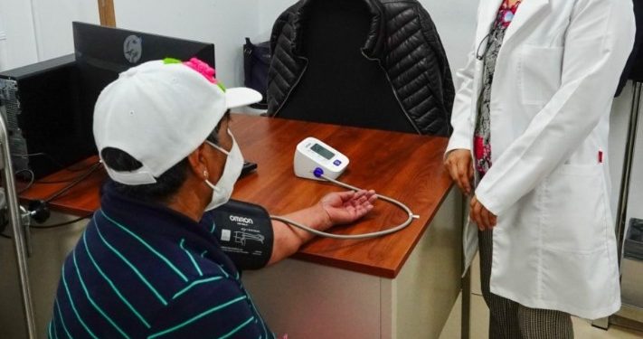 AMLO reitera la llegada de médicos cubanos ante las carencias del sistema de salud