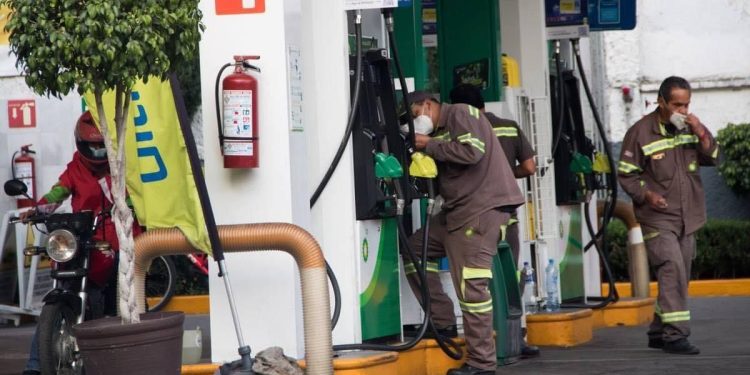 Para evitar nuevos gasolinazos el precio de los combustibles mantienen un subsidio federal del 30%