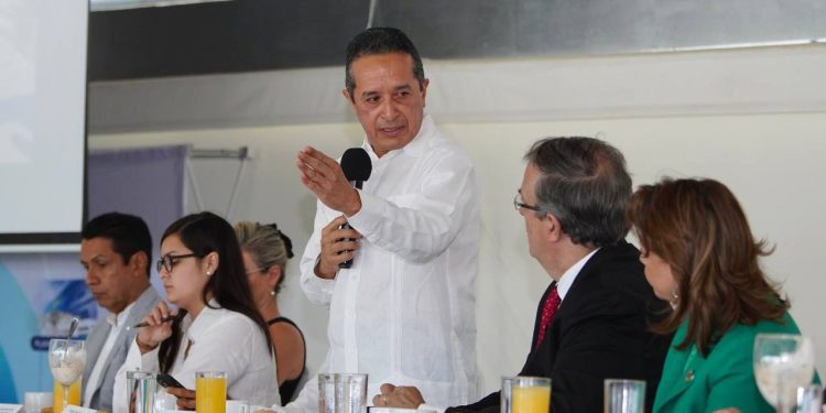 Vive Quintana Roo detonación del empleo para los próximos 24 meses: Carlos Joaquín