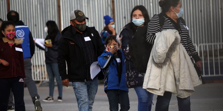 California se convierte en el primer lugar de garantizar atención médica gratuita a migrantes