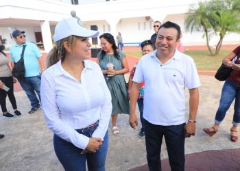 Secretario de Lili Campos lidera banda de roba carros