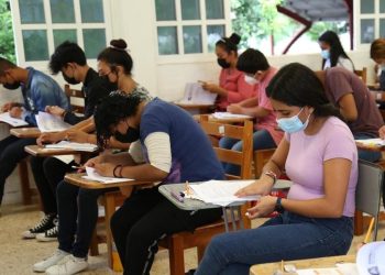 Rezago educativo del 50% en la entidad