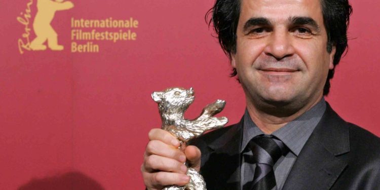 Arrestan en Irán al cineasta Jafar Panahi