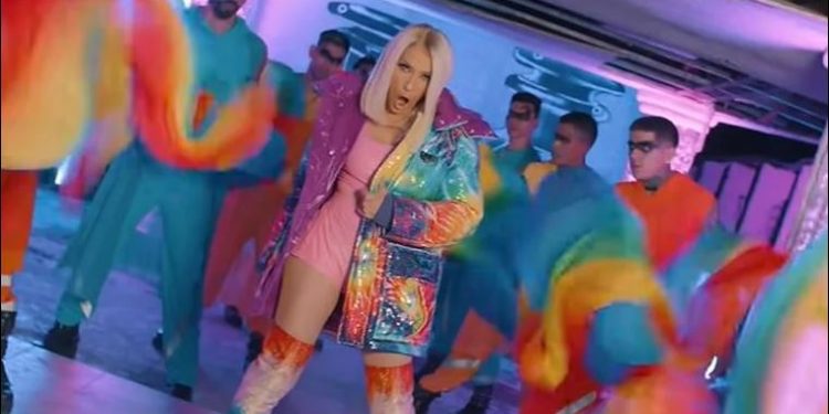 Yuri recibe una lluvia de críticas en redes sociales lazar declaraciones homofóbicas durante una de sus presentaciones