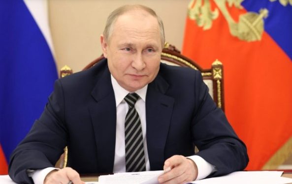 Putin firma decreto que simplifica la concesión de la ciudadanía rusa para todos los ucranianos