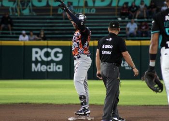 Tigres desgarra al Sarape viniendo de atrás