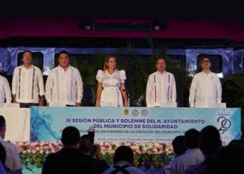 Preside el gobernador Carlos Joaquín el XXIX aniversario de la creación del municipio de Solidaridad