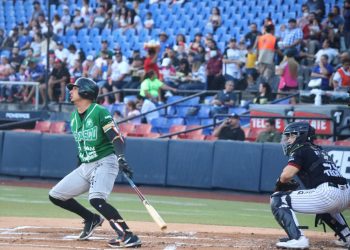Elvis Araujo guía a Sultanes al triunfo frente Olmecas