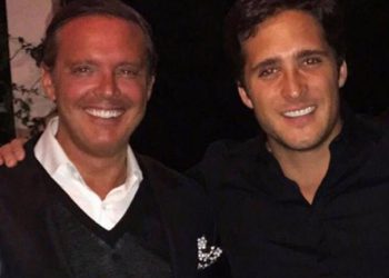 Diego Boneta fue duramente criticado por cantar mal en un karaoke