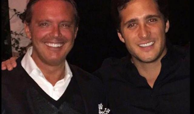 Diego Boneta fue duramente criticado por cantar mal en un karaoke