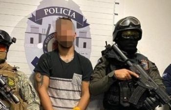 Detienen a sujeto armado tras disparar en contra de elementos policiacos en Cancún