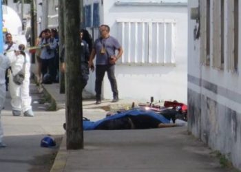 Fallece motociclista tras ser arrollado por un camión en Cancún