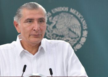 Presenta secretario de Gobernación denuncia ante FISEL e INE