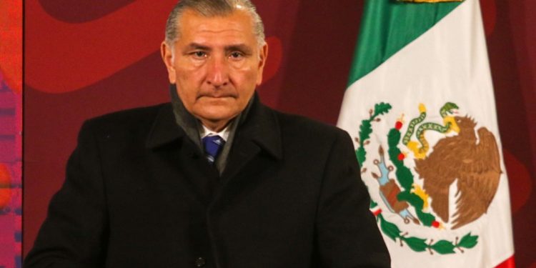 Adán Augusto López da positivo a Covid-19