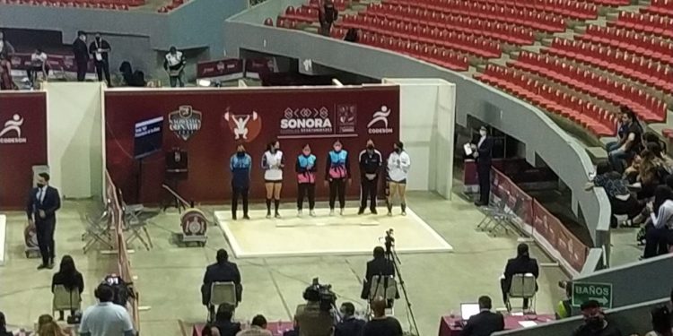 Atletas de Quintana Roo ganan medalla de levantamiento de pesas en los Juegos Conade