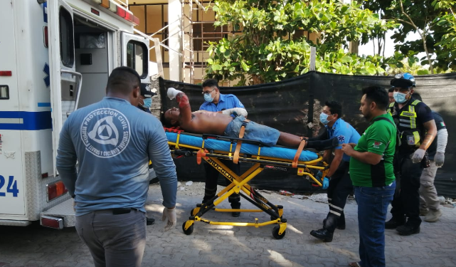 Joven es lesionado tras recibir una fuerte descarga eléctrica en Akumal