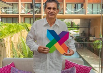 Reconocen al Arq. Miguel Quintana Pali por su trayectoria turística