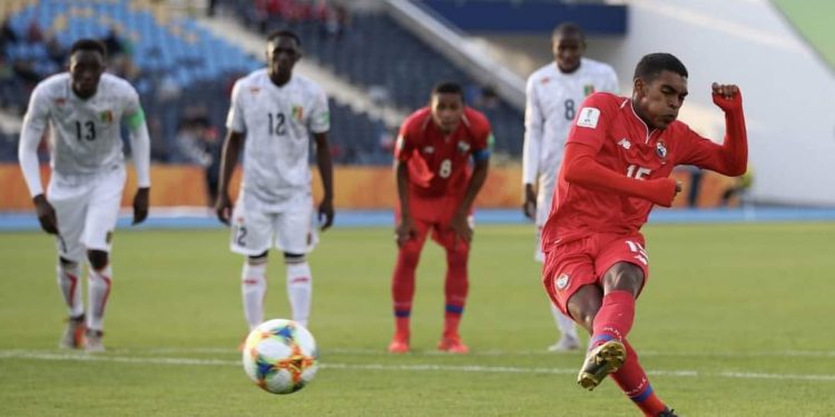 Jugador panameño firma con Inter Playa