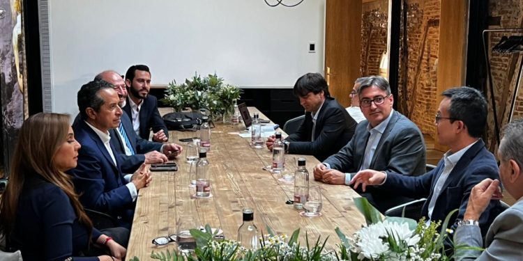 La relación comercial con el Espanyol de Barcelona posiciona al Caribe Mexicano a través del fútbol