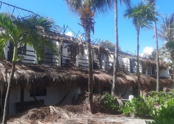 Evacuan 85 turistas en hotel Amaite que se incendio